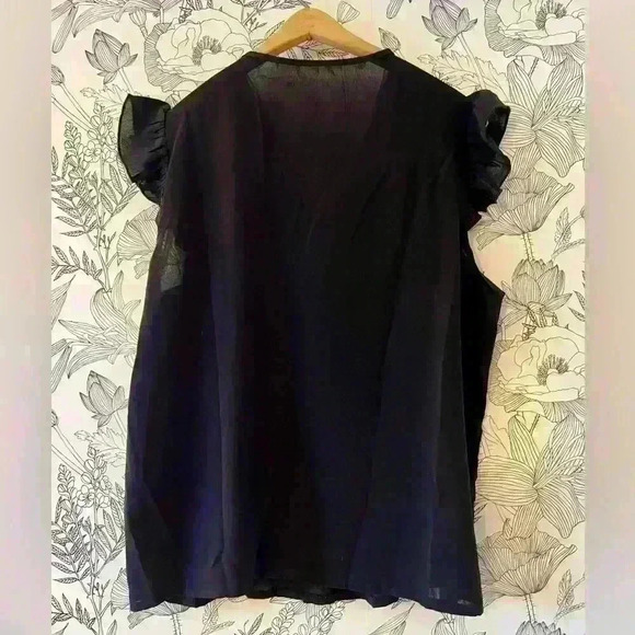 Black Ruffle Sleeved Top with Embroidered V-Neck, size XL - Picture 4 of 5